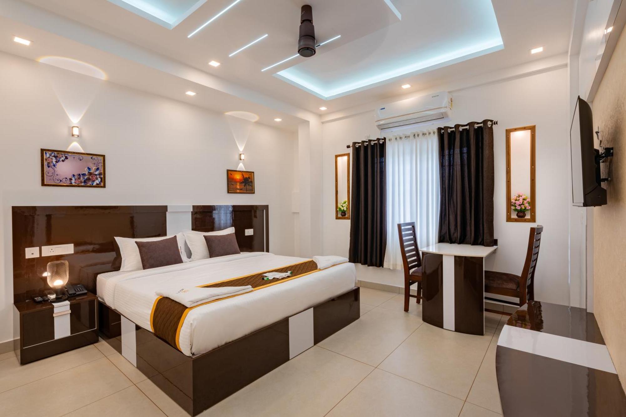 Cochin Airport Hotel Kochi Buitenkant foto