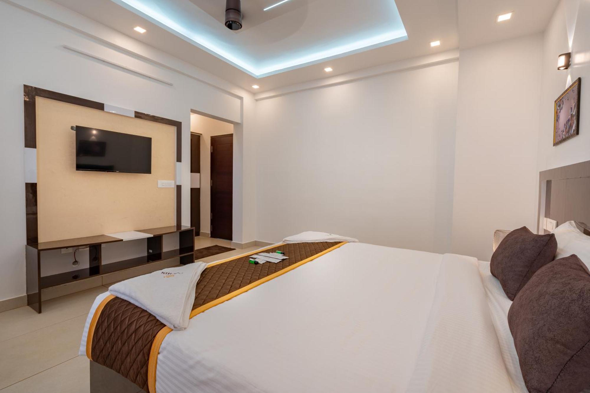 Cochin Airport Hotel Kochi Buitenkant foto